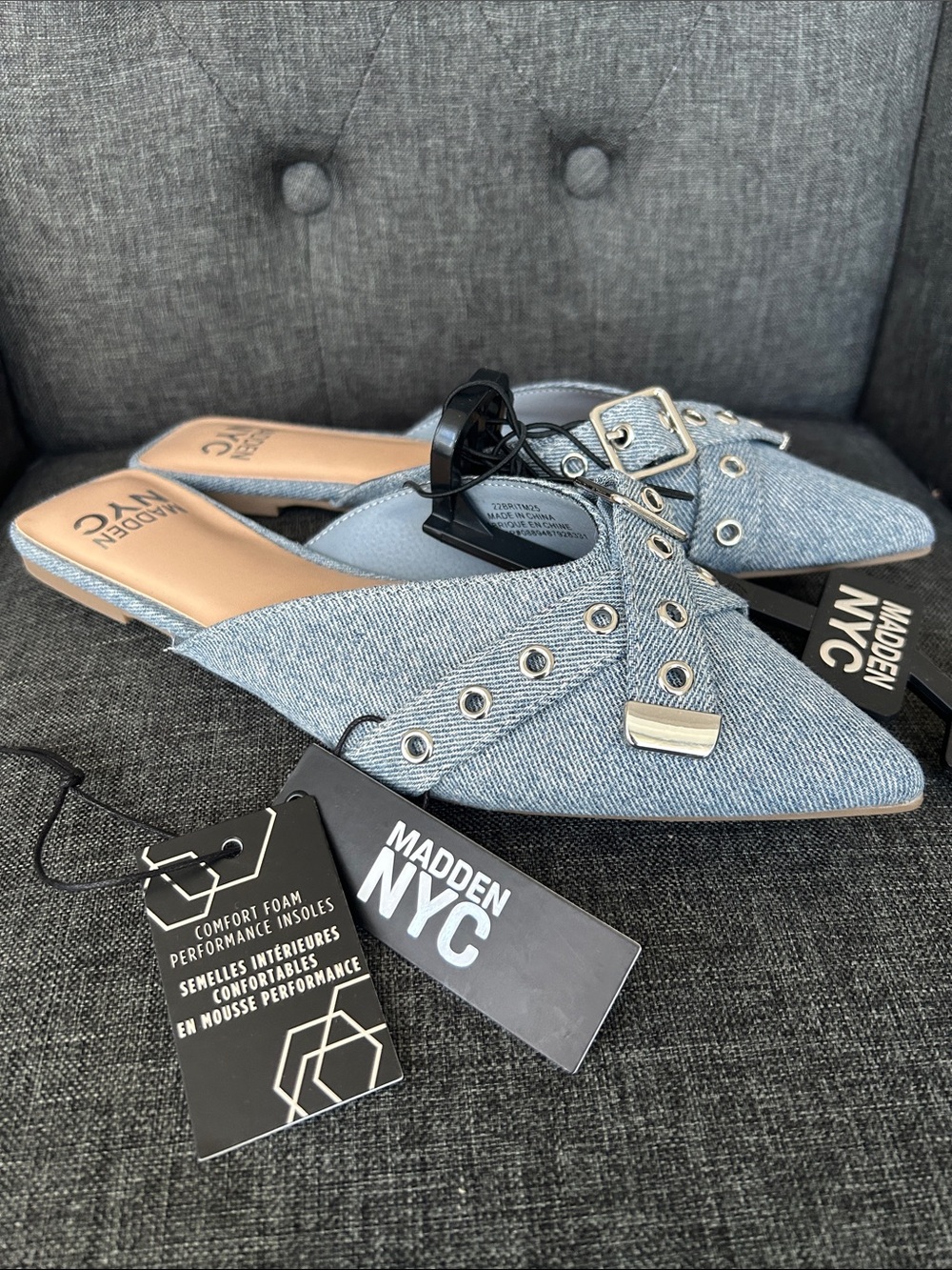 NEW 🆕 Steve Madden Women's Light Blue Denim Pointed Mule